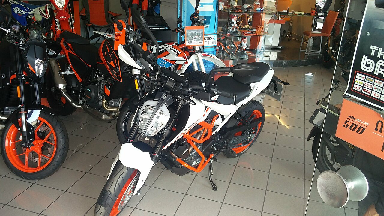 KTM 390 Duke naked motorcycle — KTM survived its 2024 insolvency and 265,000 unsold bikes after an 800 million euro Bajaj Auto rescue