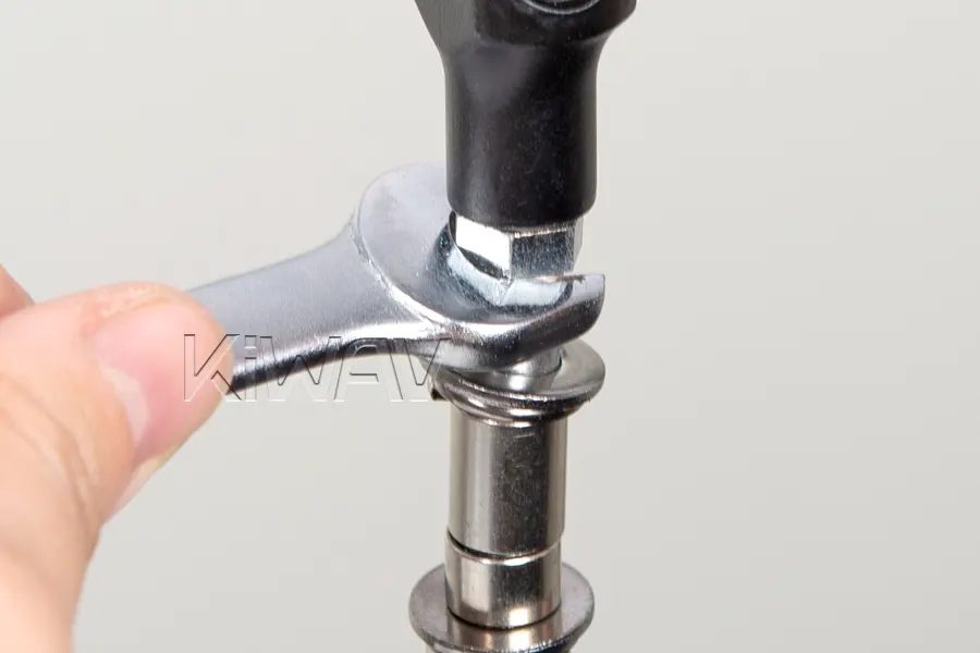 Tighten the bolt until seated.