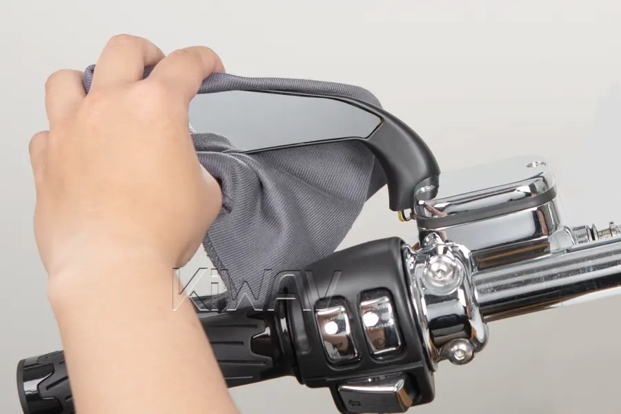Fine-tune any adjustable joints on the mirror stem or plate in riding position.
