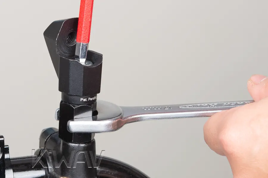 (Case unthreaded hole mirror) Hold the adapter still with a wrench when screwing the mirror in.