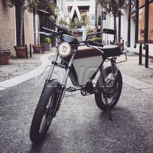 ロードとネイキッド: バイクミラー クラシックプラス 黒 M10 5/16