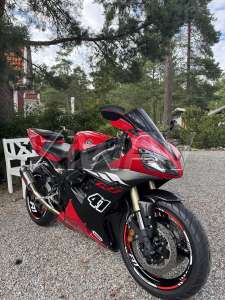 製品一覧: バイクミラー レッドライン 黒と赤い線 M8 スクーターに汎用