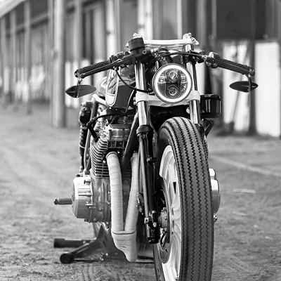 Horus bar end mirrors on a Yamaha XS1100